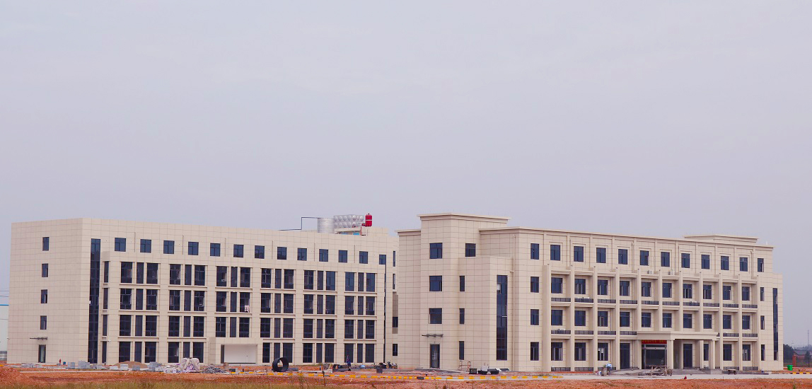 183735811959d46157.jpg