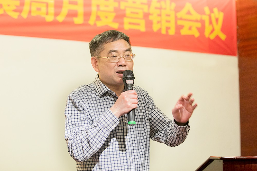333715ac34c5157cc3.jpg