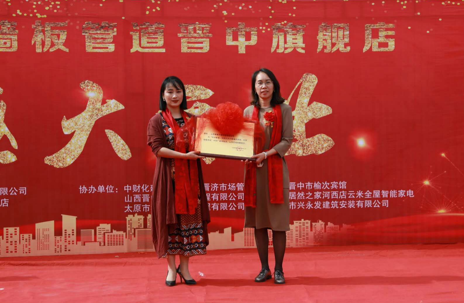 118205ce35be7c5359.jpg