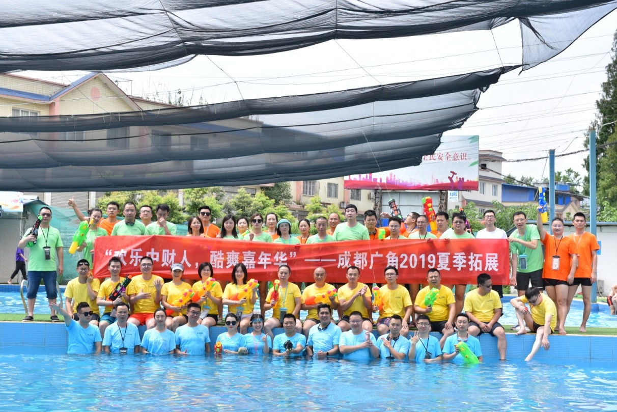 810495d2ea6d910eee.jpg
