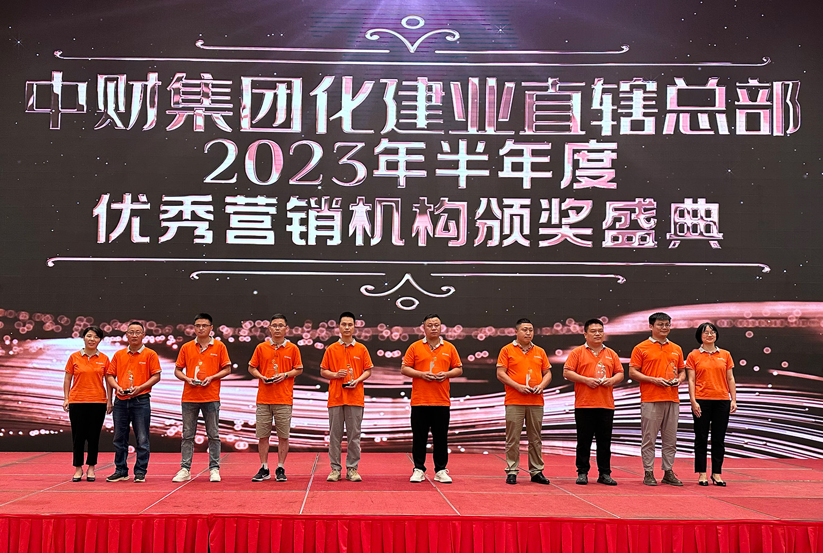 6393464afbe4d1044f.jpg