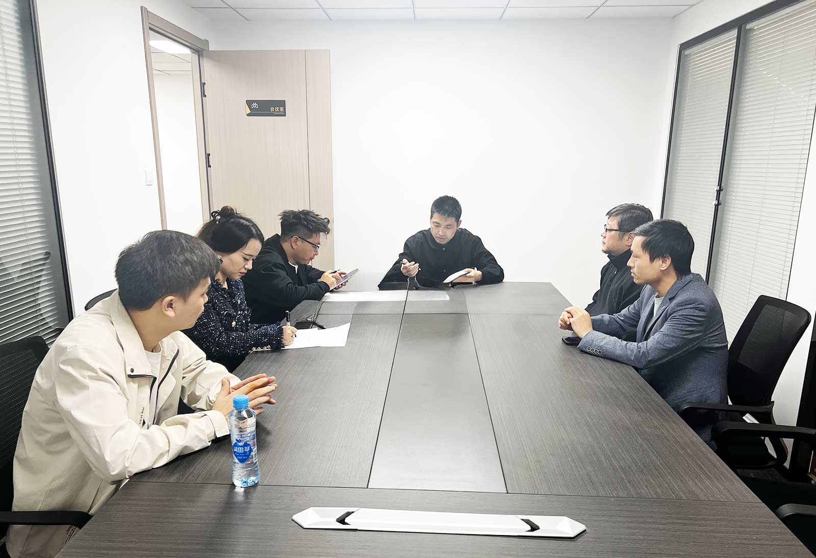 690c354406283.jpg 690c354406283.jpg