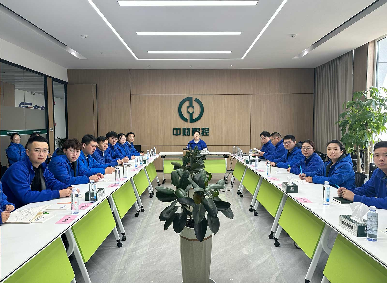 692949e12bc41.jpg 692949e12bc41.jpg