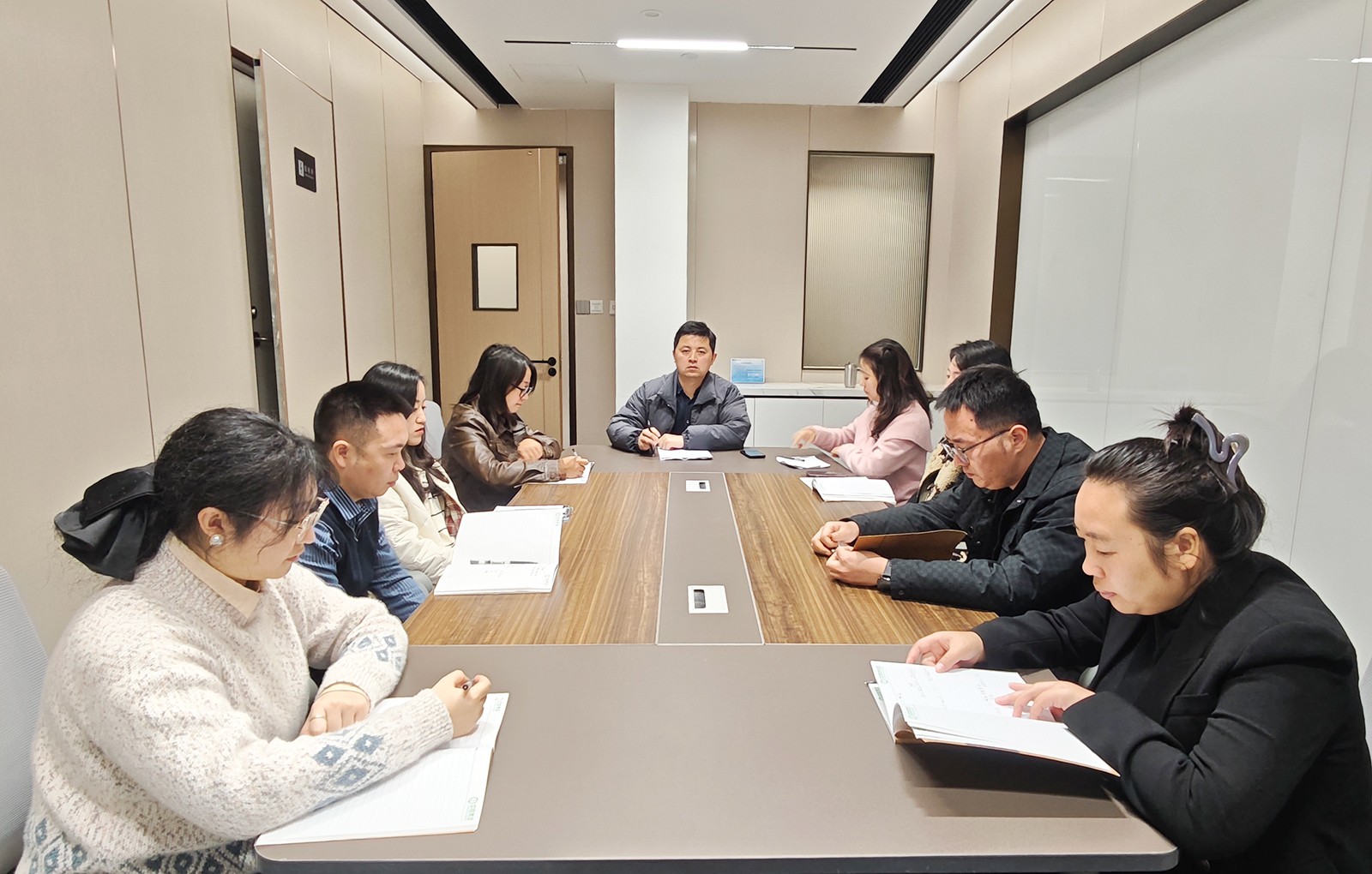 692e9b37cb9fe.jpg 692e9b37cb9fe.jpg