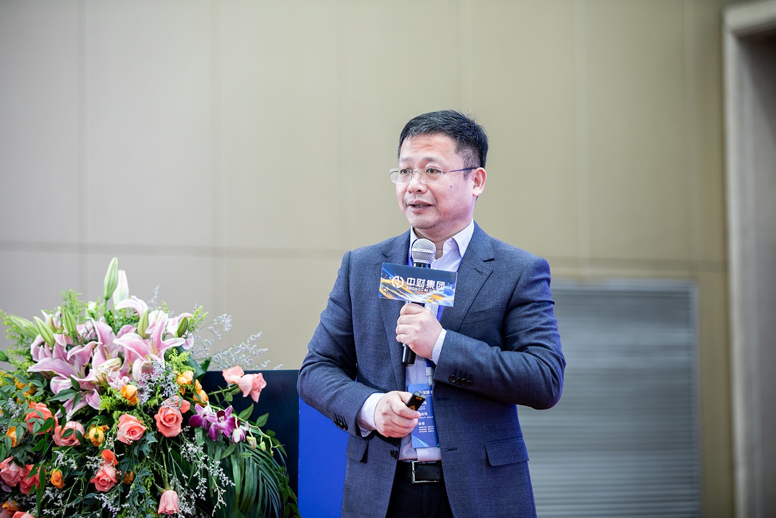 695f513f1438a.jpg 695f513f1438a.jpg