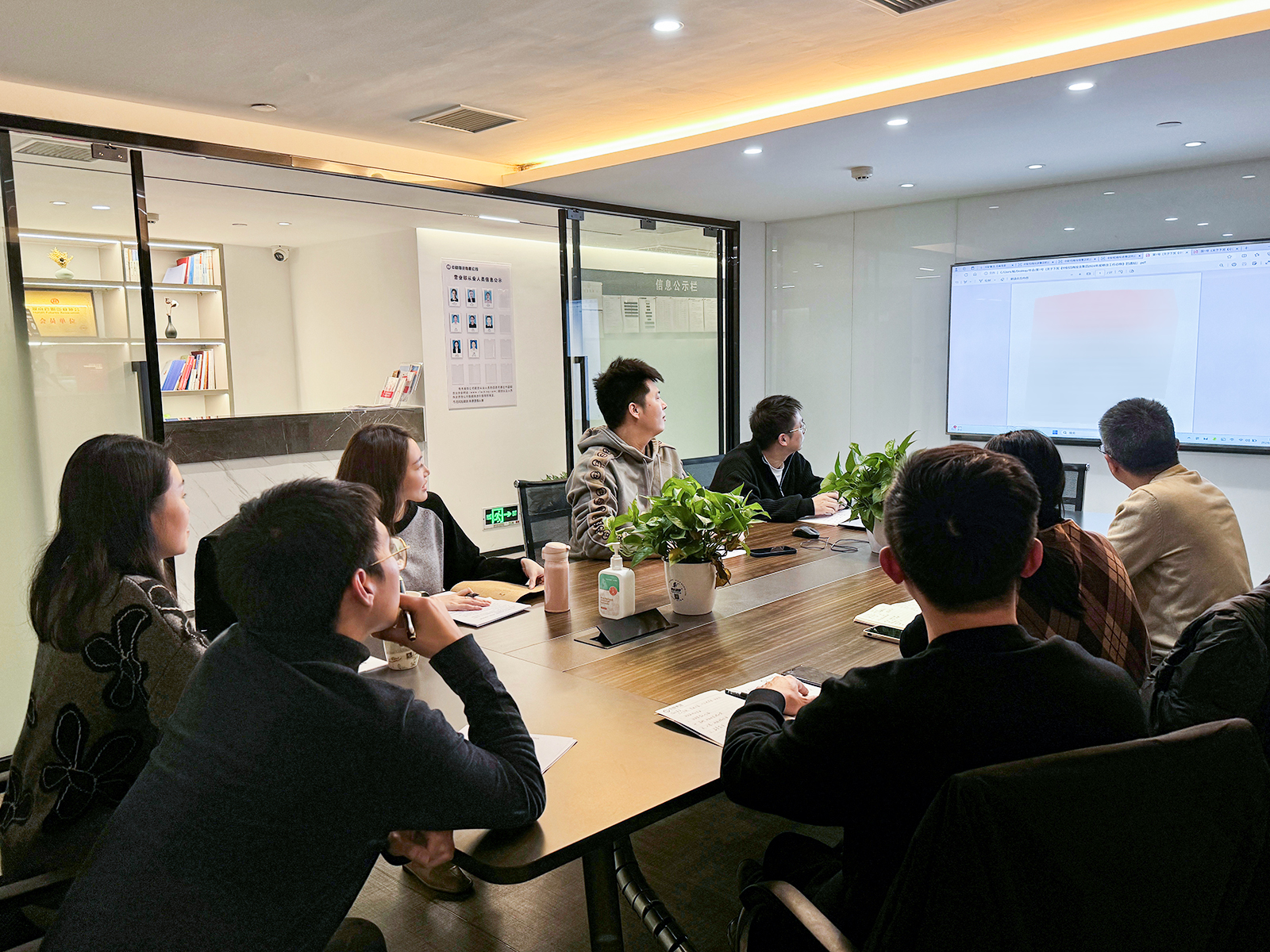 65a8c4f458671.jpg 65a8c4f458671.jpg