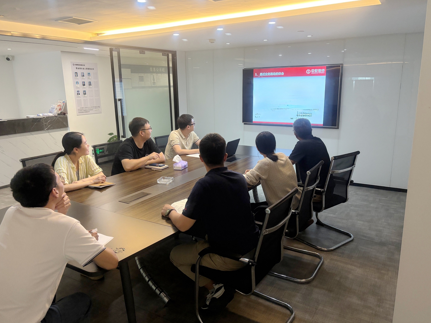 68db97a91e894.jpg 68db97a91e894.jpg