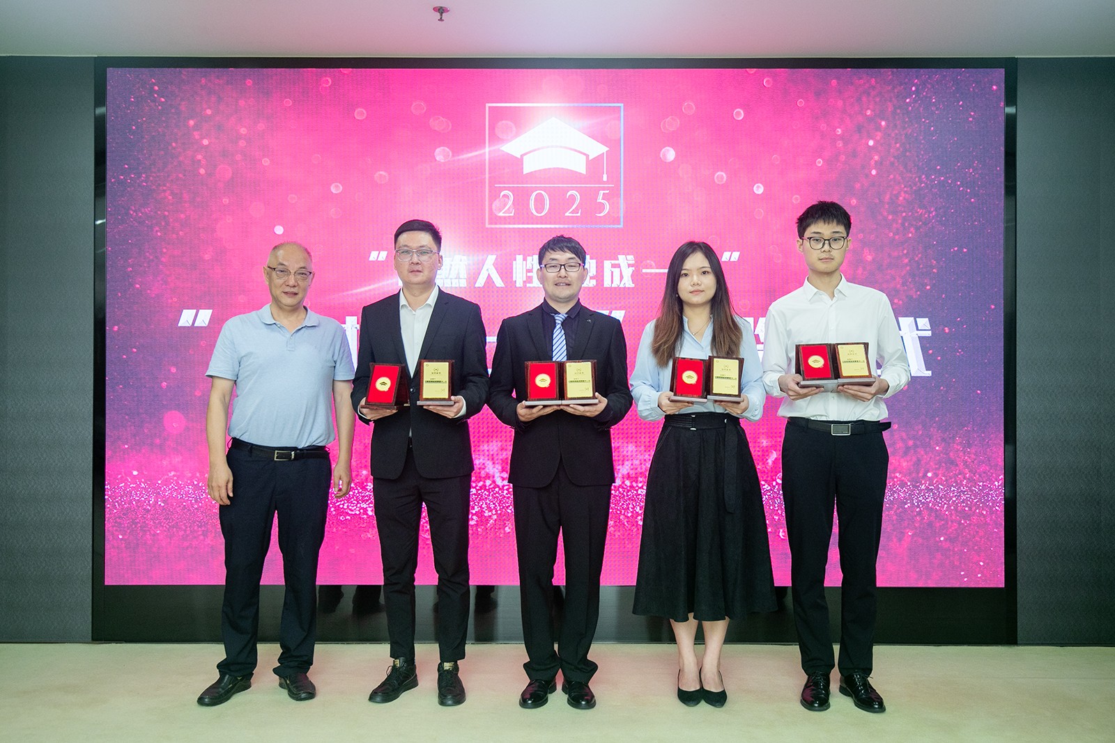 68e8c27968c9a.jpg 68e8c27968c9a.jpg