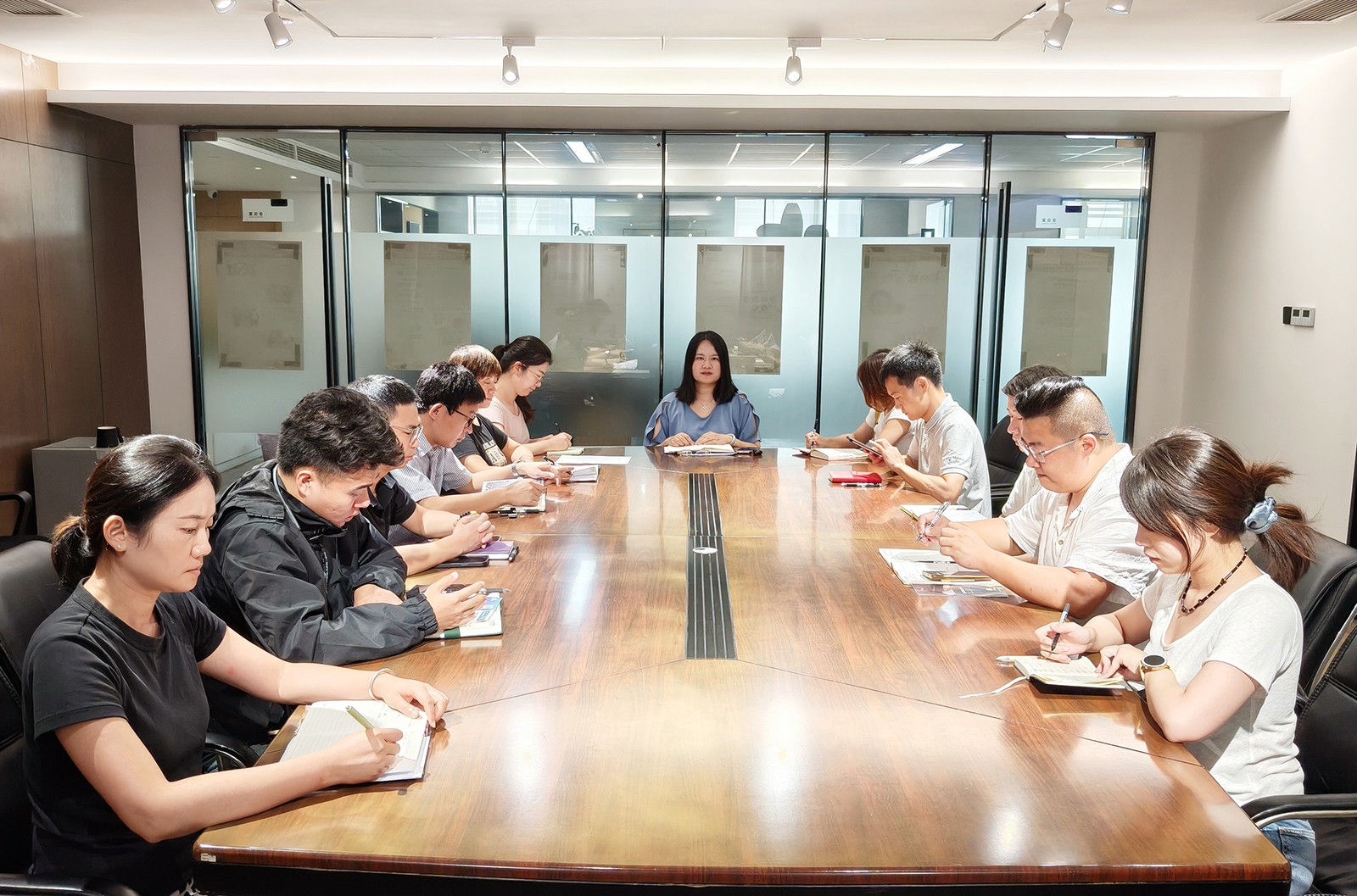 68ede8d4f33f7.jpg 68ede8d4f33f7.jpg