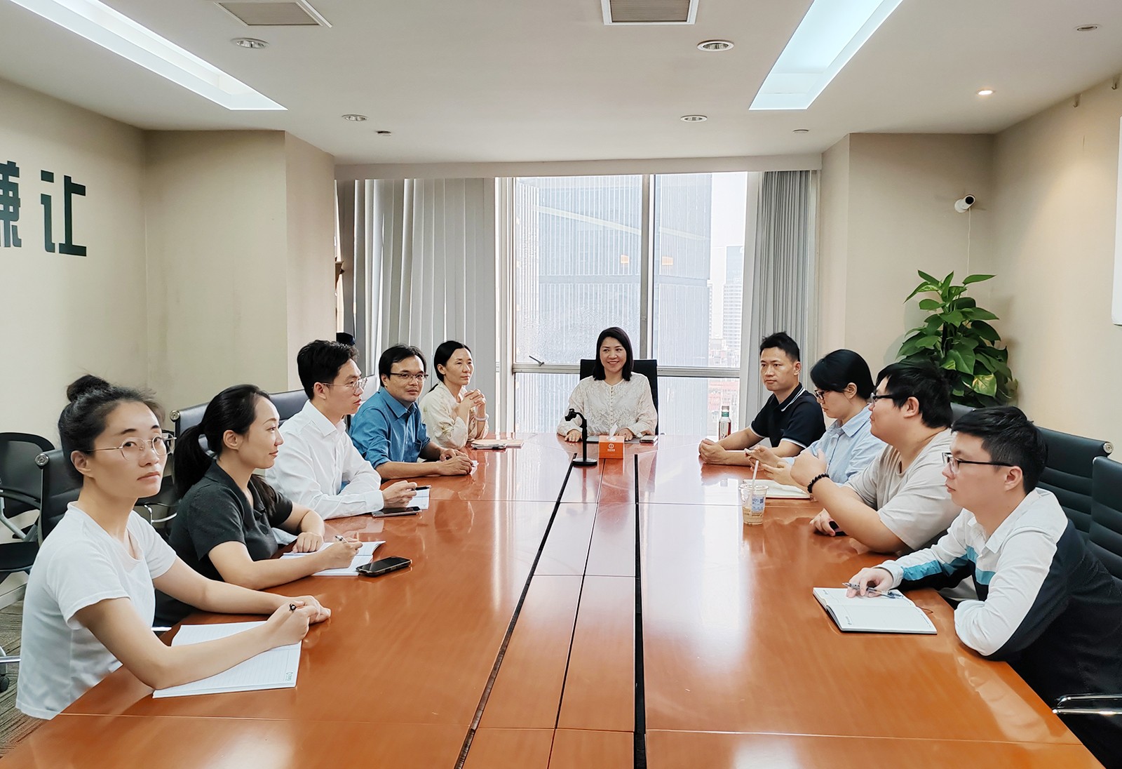 68f05e18c5513.jpg 68f05e18c5513.jpg