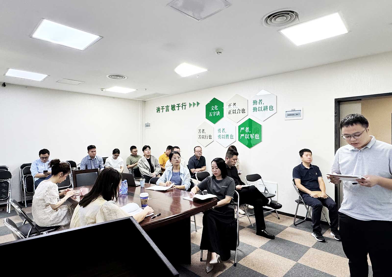 68f1e69e1ed92.jpg 68f1e69e1ed92.jpg